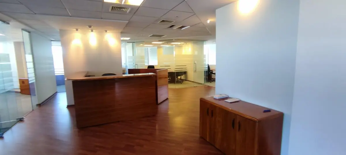 https://images.propercial.com/properties/81572/feef21f4-9de9-5d1a-9b2c-0d2660f29012.webp