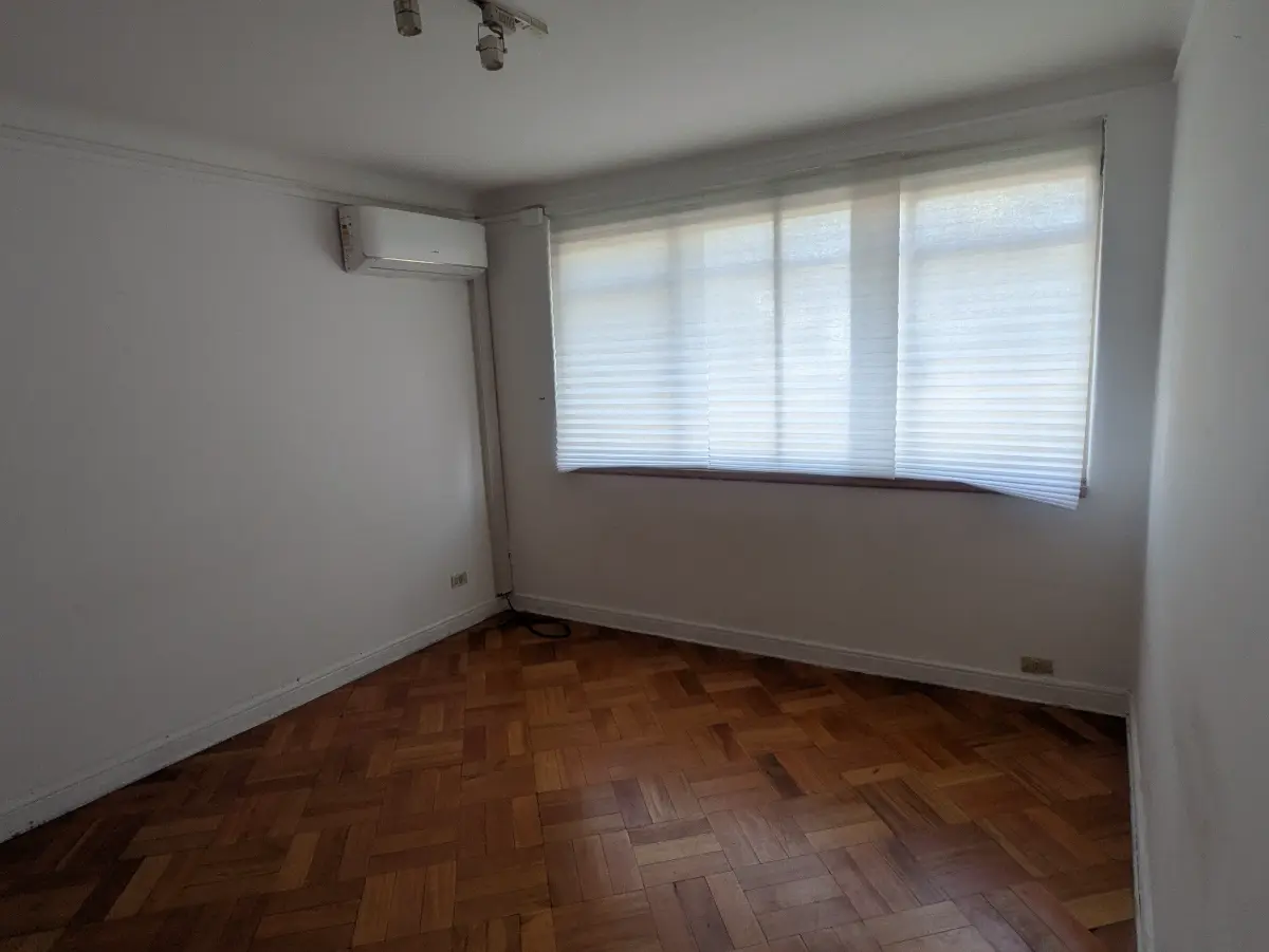 https://images.propercial.com/properties/81908/29903a3e-d14c-57b1-84a2-7dfec2c79e5a.webp