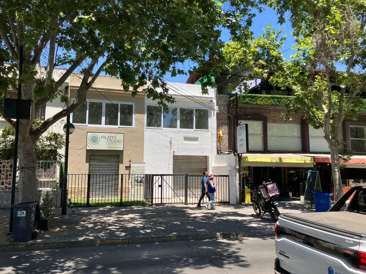 https://images.propercial.com/properties/81974/1ae716a0-f85e-56d2-b3dc-ca52c91b5e52.webp