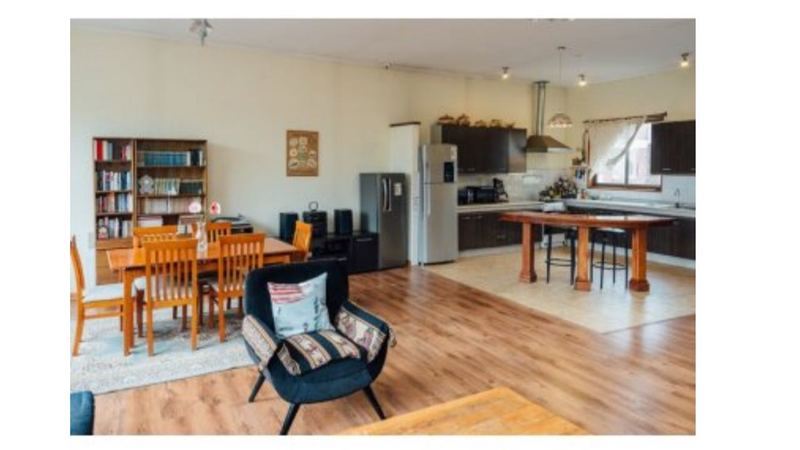 https://images.propercial.com/properties/FNZA/18edad4f-f7be-52fe-9ddf-c107365fc43a.jpeg