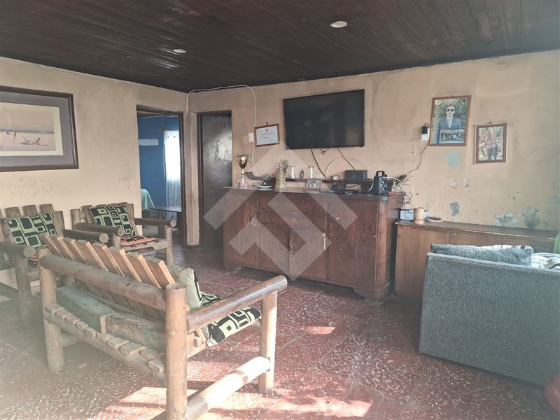 https://images.propercial.com/properties/FNZA/4c6aa5f6-ea32-505d-b0c8-b8aaf50ac946.jpeg