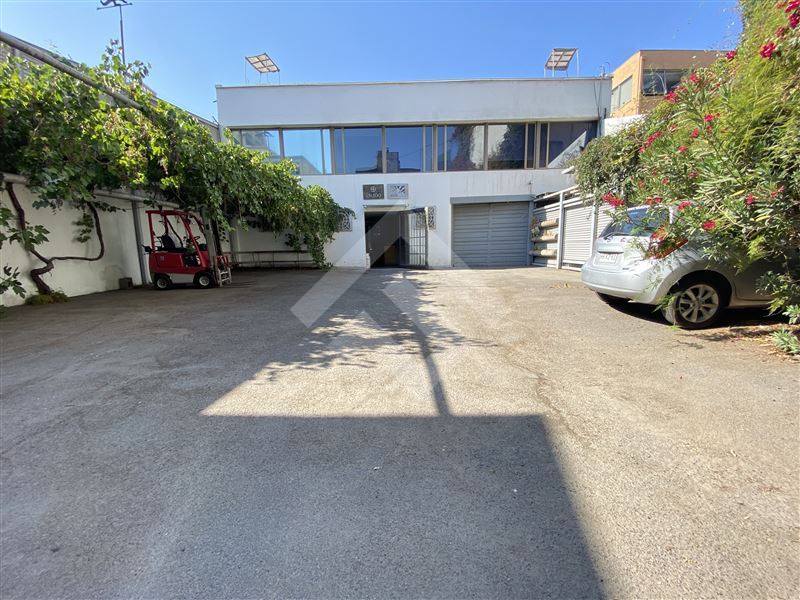 https://images.propercial.com/properties/FNZA/56fdd93c-c639-58ba-849f-6f7a83d4ce50.jpeg