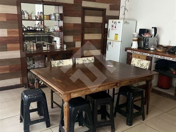 https://images.propercial.com/properties/FNZA/60b21e65-7629-5de1-bfe2-ac709b2b2b65.jpeg