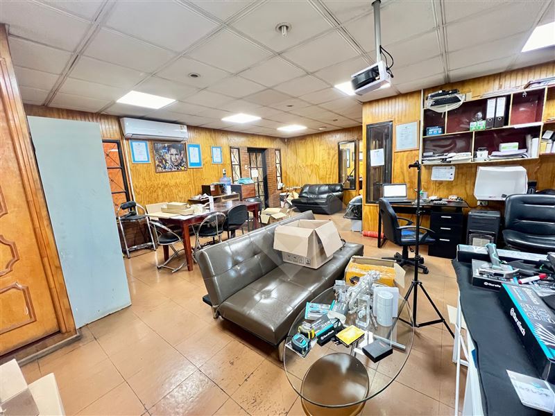 https://images.propercial.com/properties/FNZA/96451a52-10e7-5f9f-9c4d-83f7cf28d7cb.jpeg