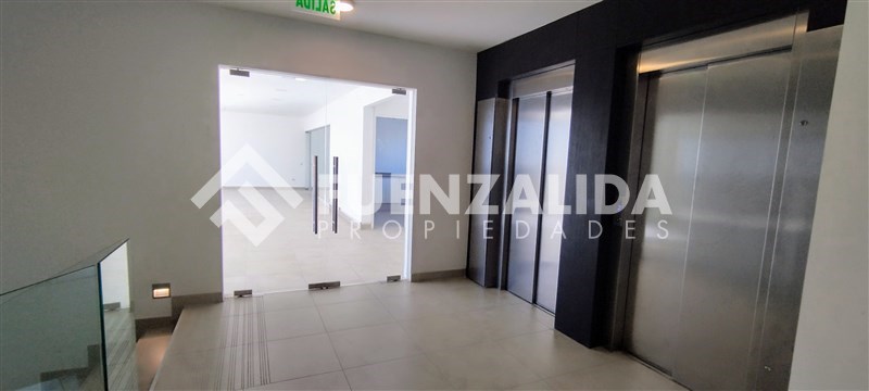 https://images.propercial.com/properties/FNZA/9b0b0f30-ff63-5f07-b3e1-2c61113582df.jpeg