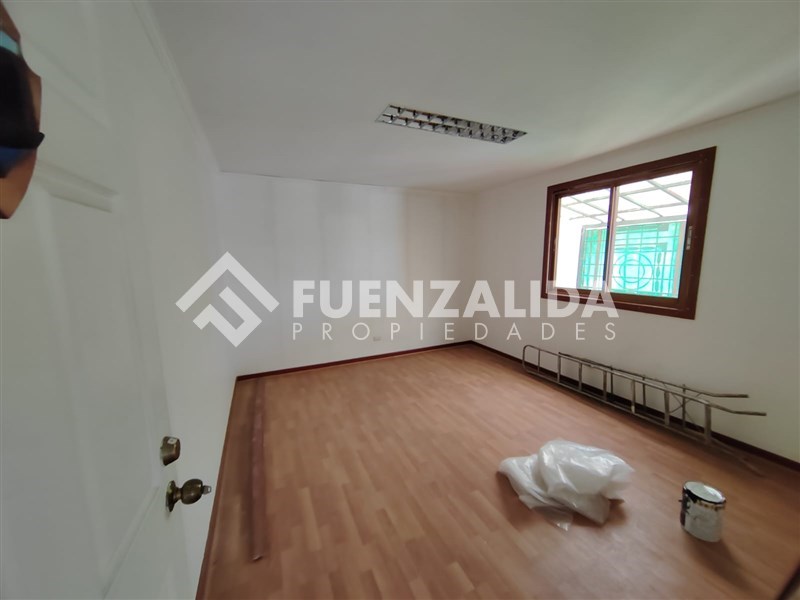 https://images.propercial.com/properties/FNZA/a9cd7148-5d73-5bdd-be5f-4ea270634393.jpeg