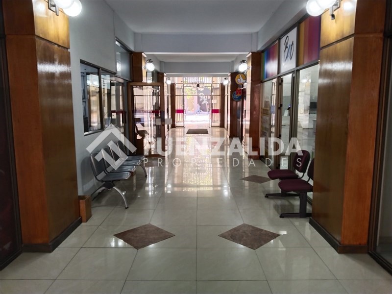 https://images.propercial.com/properties/FNZA/c685d176-c7af-52c1-8c52-4185ce5d71b4.jpeg