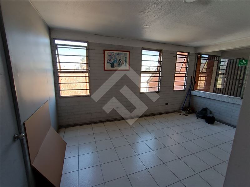https://images.propercial.com/properties/FNZA/e203b7dd-55a2-54f8-a077-a60d331bce30.jpeg