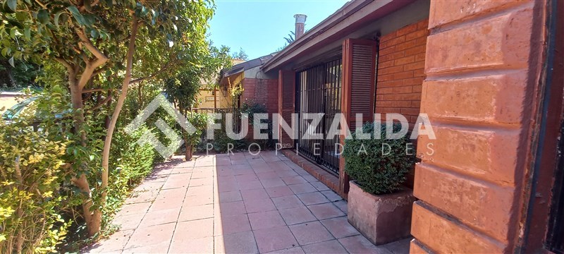https://images.propercial.com/properties/FNZA/f5dd0d75-ff30-5486-8a19-5873c8ee0d3f.jpeg