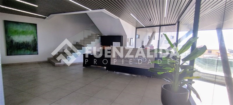 https://images.propercial.com/properties/FNZA/f6756e25-7bd7-5edb-a21c-9564460795ee.jpeg