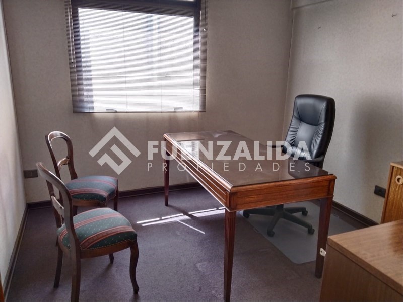 https://images.propercial.com/properties/FNZA/fa996129-a8d4-521c-913f-297d7f8ca9cc.jpeg