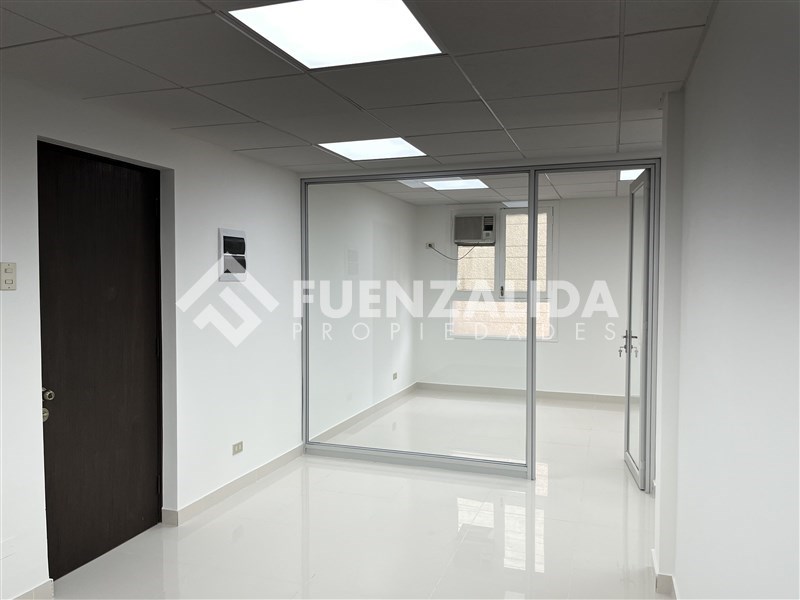 https://images.propercial.com/properties/FNZA/fc7bef79-bee7-548b-8d72-5b855582ef72.jpeg