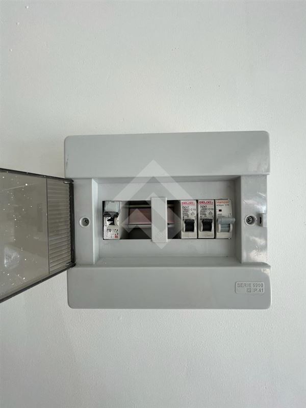 https://images.propercial.com/properties/FNZA/fe26b23d-847d-523a-8a8b-40b6f5ae5f1c.jpeg