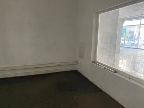 https://images.propercial.com/properties/MQ/aa669867-5203-51ec-a7c1-96e1a783b5a2.jpeg